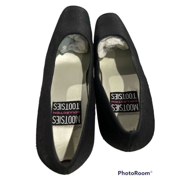 Black Pumps by Mootsies Tootsies - Picture 8 of 8